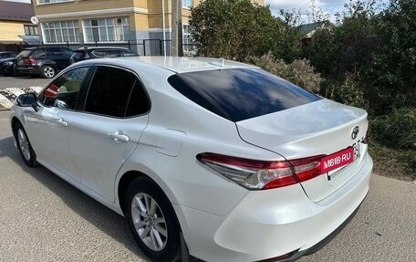 Toyota Camry, 2018 год, 2 350 000 рублей, 3 фотография