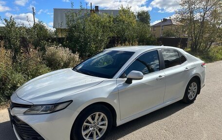 Toyota Camry, 2018 год, 2 350 000 рублей, 6 фотография