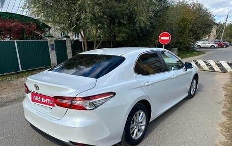 Toyota Camry, 2018 год, 2 350 000 рублей, 7 фотография