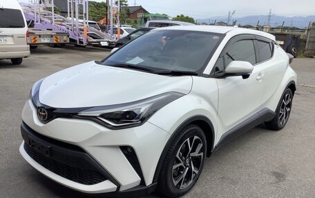 Toyota C-HR I рестайлинг, 2020 год, 2 400 000 рублей, 2 фотография