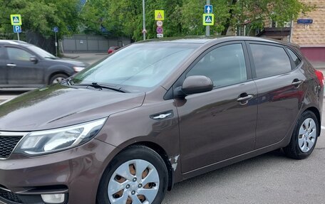 KIA Rio III рестайлинг, 2015 год, 1 000 000 рублей, 2 фотография