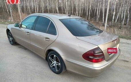 Mercedes-Benz E-Класс, 2003 год, 800 000 рублей, 5 фотография