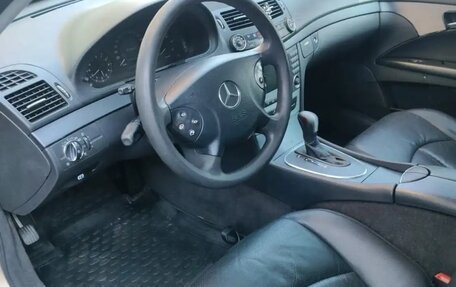 Mercedes-Benz E-Класс, 2003 год, 800 000 рублей, 18 фотография
