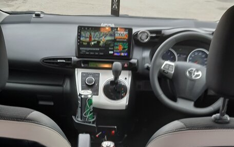 Toyota Wish II, 2014 год, 1 840 000 рублей, 4 фотография