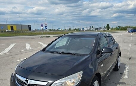 Opel Astra J, 2012 год, 690 000 рублей, 2 фотография