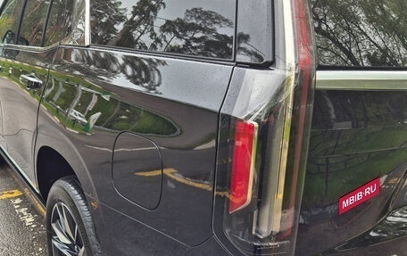 Cadillac Escalade V, 2021 год, 10 000 000 рублей, 17 фотография