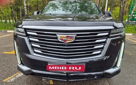 Cadillac Escalade V, 2021 год, 10 000 000 рублей, 29 фотография
