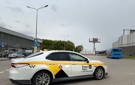 Toyota Camry, 2019 год, 1 850 000 рублей, 4 фотография