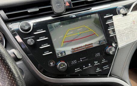 Toyota Camry, 2019 год, 1 850 000 рублей, 15 фотография