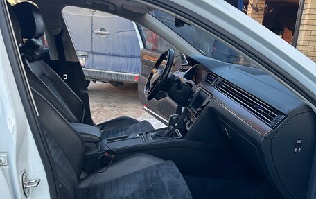 Volkswagen Passat B8 рестайлинг, 2016 год, 2 100 000 рублей, 14 фотография