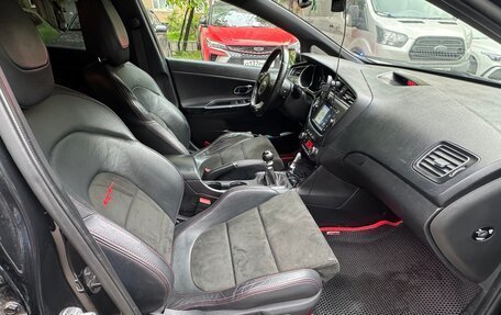 KIA cee'd GT II, 2017 год, 1 650 000 рублей, 9 фотография