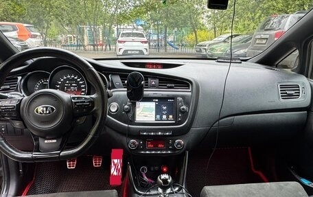 KIA cee'd GT II, 2017 год, 1 650 000 рублей, 13 фотография