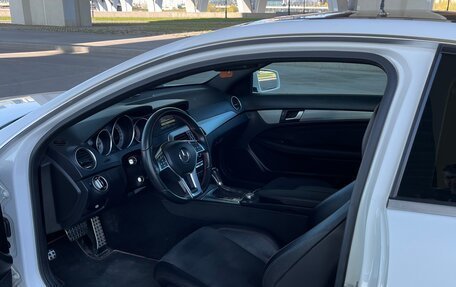 Mercedes-Benz C-Класс, 2014 год, 1 750 000 рублей, 16 фотография