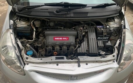Honda Fit III, 2002 год, 450 000 рублей, 6 фотография