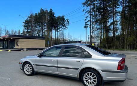 Volvo S80 II рестайлинг 2, 2002 год, 600 000 рублей, 1 фотография