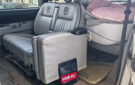Mitsubishi Delica IV, 2001 год, 1 799 000 рублей, 4 фотография