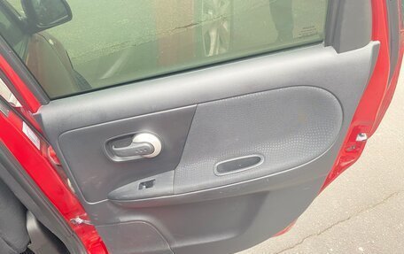Nissan Note II рестайлинг, 2013 год, 850 000 рублей, 27 фотография
