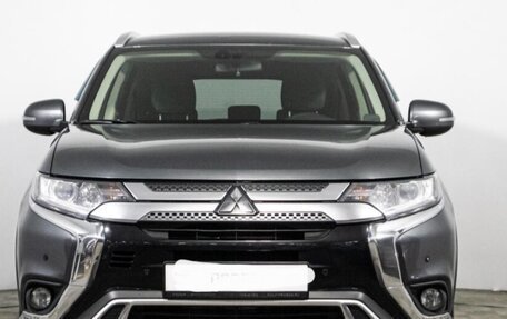 Mitsubishi Outlander III рестайлинг 3, 2019 год, 2 100 000 рублей, 1 фотография