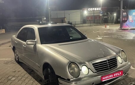 Mercedes-Benz E-Класс, 2000 год, 350 000 рублей, 2 фотография