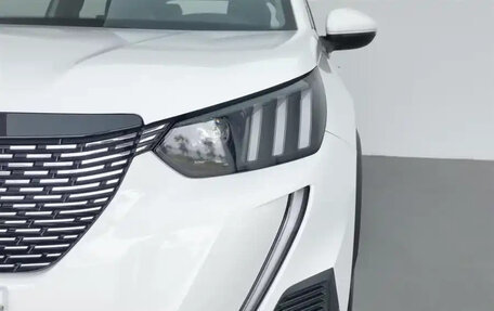 Peugeot 2008 II, 2022 год, 1 230 000 рублей, 5 фотография
