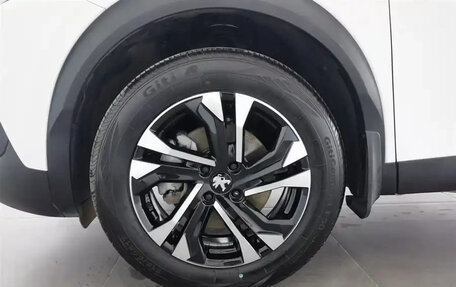 Peugeot 2008 II, 2022 год, 1 230 000 рублей, 8 фотография