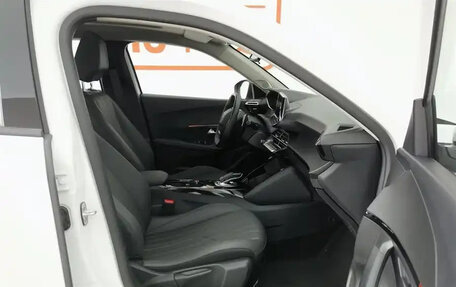 Peugeot 2008 II, 2022 год, 1 230 000 рублей, 11 фотография
