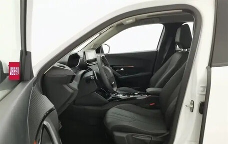Peugeot 2008 II, 2022 год, 1 230 000 рублей, 10 фотография