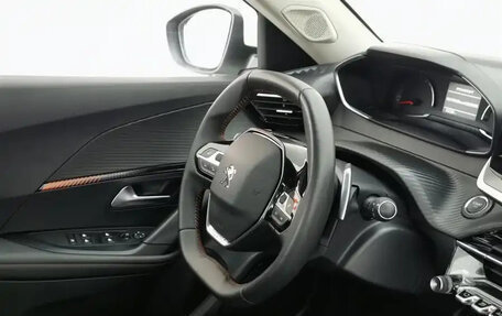 Peugeot 2008 II, 2022 год, 1 230 000 рублей, 22 фотография