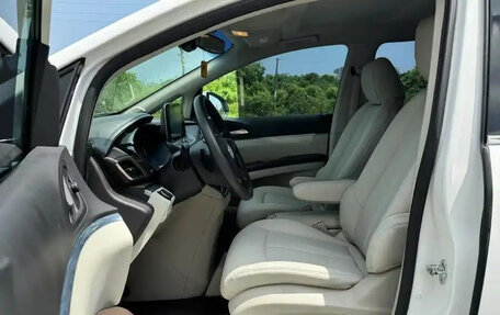 Buick GL8 III, 2020 год, 2 050 000 рублей, 7 фотография