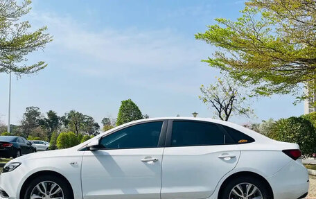 Buick Excelle III, 2020 год, 950 000 рублей, 4 фотография