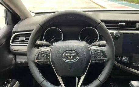Toyota Camry, 2020 год, 2 200 000 рублей, 5 фотография