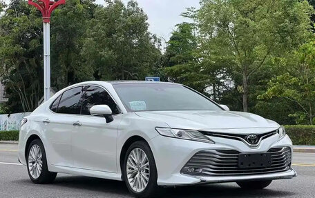 Toyota Camry, 2020 год, 2 200 000 рублей, 3 фотография