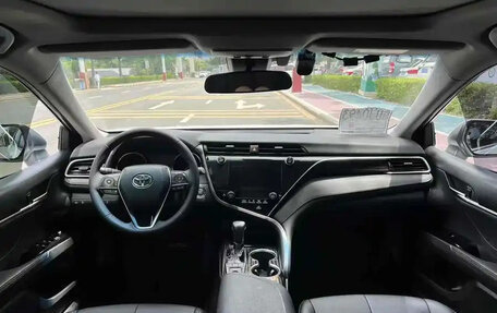 Toyota Camry, 2020 год, 2 200 000 рублей, 8 фотография