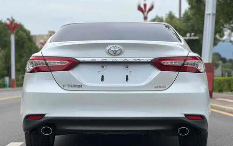 Toyota Camry, 2020 год, 2 200 000 рублей, 11 фотография