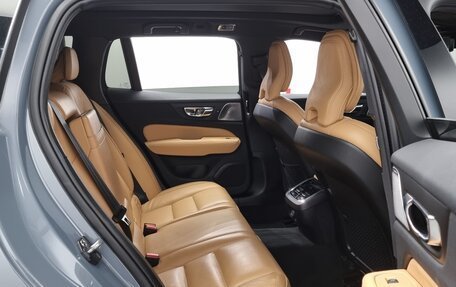 Volvo V60 Cross Country II, 2022 год, 3 430 000 рублей, 17 фотография