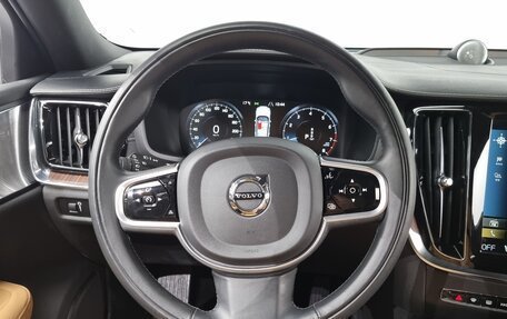 Volvo V60 Cross Country II, 2022 год, 3 430 000 рублей, 18 фотография