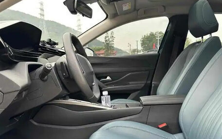 Peugeot 408, 2023 год, 2 500 000 рублей, 8 фотография