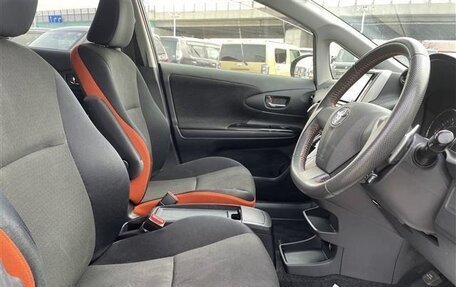 Toyota Wish II, 2017 год, 1 080 000 рублей, 10 фотография