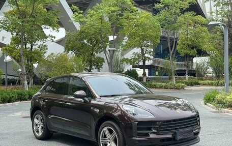 Porsche Macan I рестайлинг, 2021 год, 5 600 300 рублей, 2 фотография
