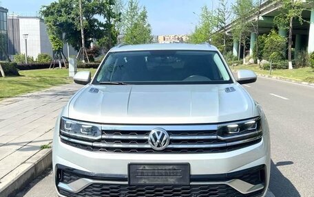 Volkswagen Teramont I, 2021 год, 2 999 999 рублей, 2 фотография