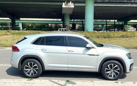 Volkswagen Teramont I, 2021 год, 2 999 999 рублей, 8 фотография