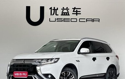 Mitsubishi Outlander III рестайлинг 3, 2021 год, 2 100 000 рублей, 1 фотография