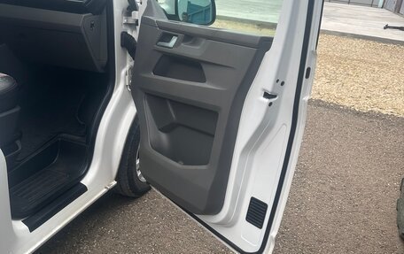 Volkswagen Caravelle T6 рестайлинг, 2021 год, 3 500 000 рублей, 7 фотография