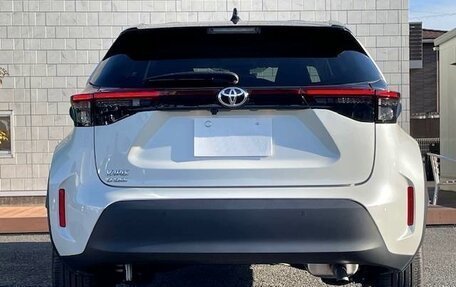 Toyota Yaris Cross, 2022 год, 1 345 000 рублей, 5 фотография
