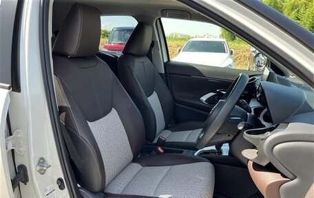 Toyota Yaris Cross, 2022 год, 1 345 000 рублей, 9 фотография