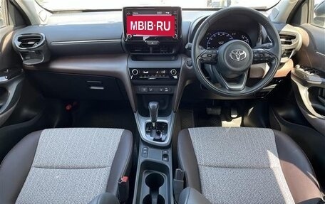 Toyota Yaris Cross, 2022 год, 1 345 000 рублей, 10 фотография