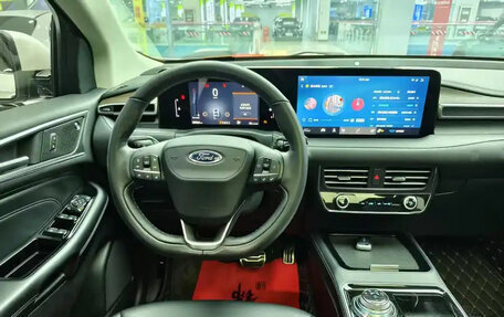 Ford Edge II рестайлинг, 2022 год, 2 310 013 рублей, 13 фотография