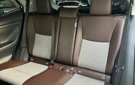 Toyota Yaris Cross, 2022 год, 1 370 000 рублей, 13 фотография