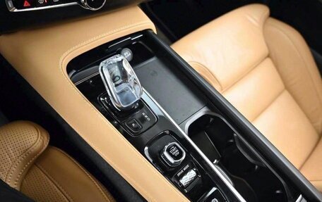 Volvo XC90 II рестайлинг, 2021 год, 5 230 000 рублей, 15 фотография