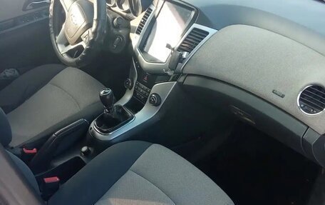 Chevrolet Cruze II, 2010 год, 650 000 рублей, 11 фотография